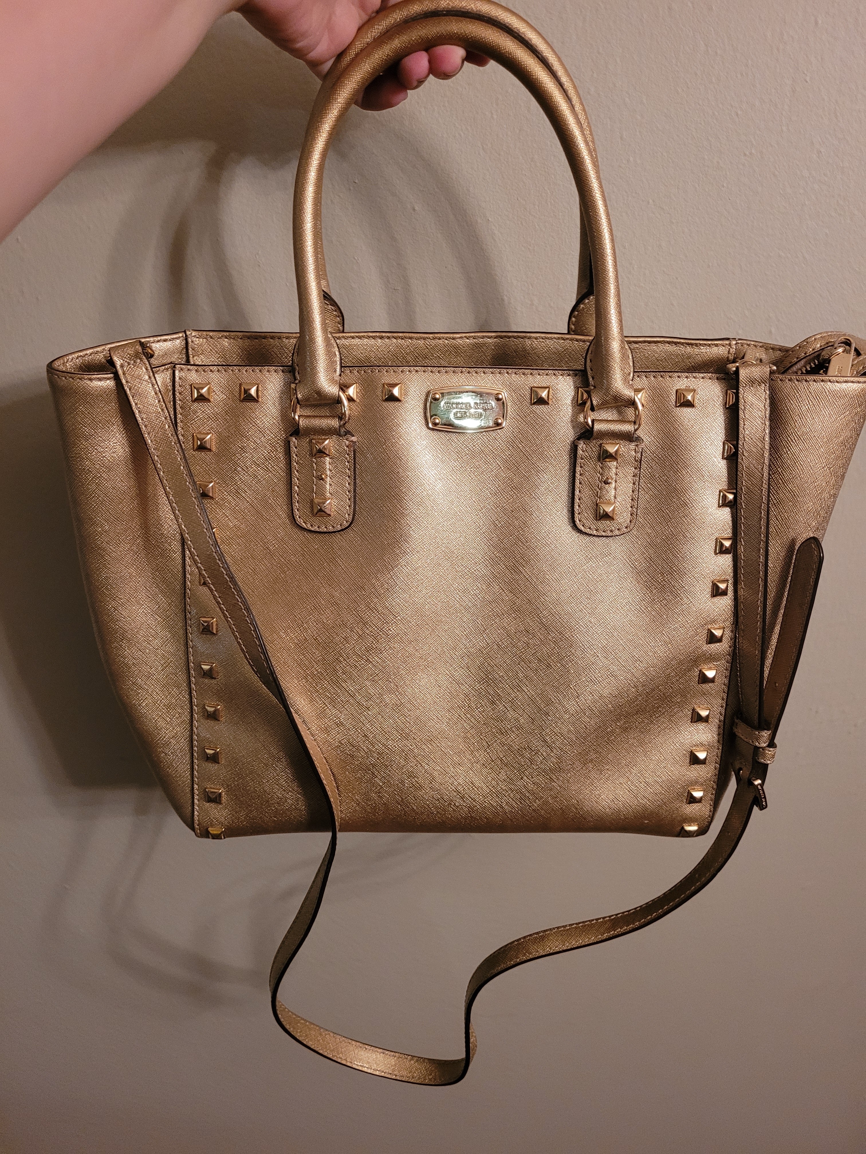 Michael Kors Saffiano Stud Pale Gold Tote Purse Shoulder Bag Large Metallic